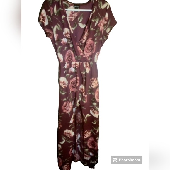 Rue 21 women's maxi dress with built in shorts size medium maroon color - Picture 1 of 6